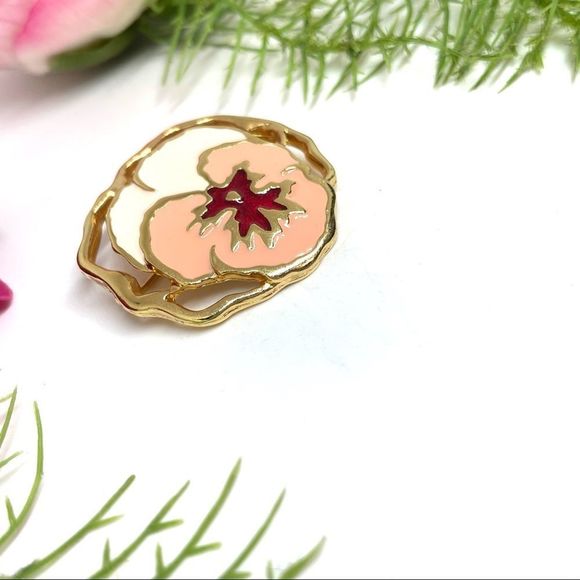VINTAGE⚜️PETUNIA Flower Pink Enameled Brooch - Picture 4 of 8